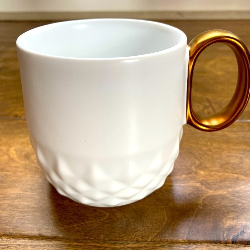 STARBUCKS 2013 White Geometric Coffee Mug Bronze Handle Cup